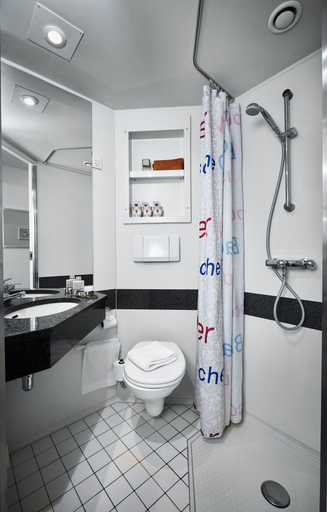 Bathroom 4, CABINN Esbjerg Hotel, Esbjerg