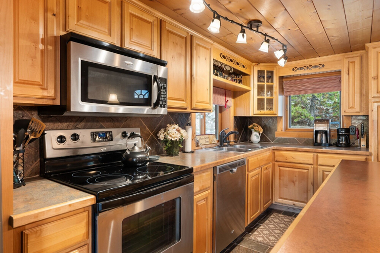 Private kitchen 3, Haskell Cabin 2 Bedroom Cabin, Grand