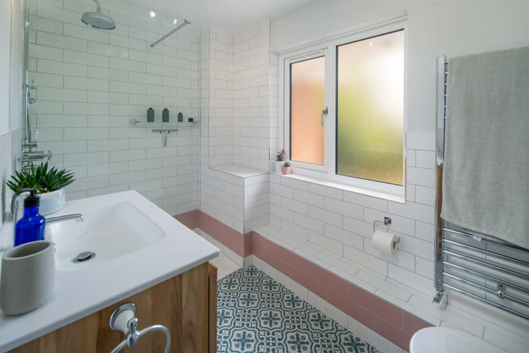 Room 2, Spring Hill Luxury Home Countryside Solent Views, Isle of Wight