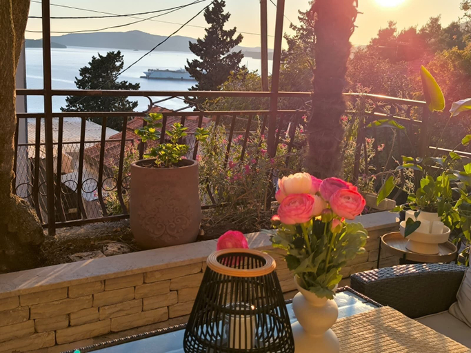 Others 2, apartment with amazing sea view, Trogir