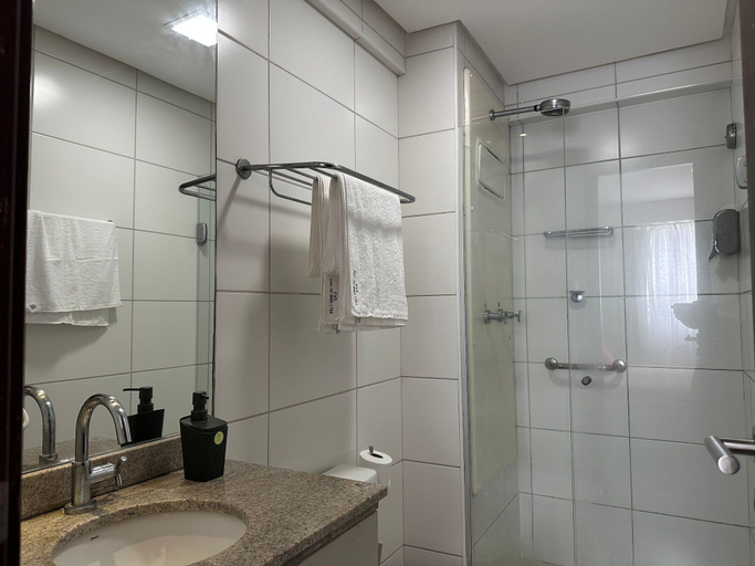Bathroom, Beach Class Conselheiro Residence, Recife