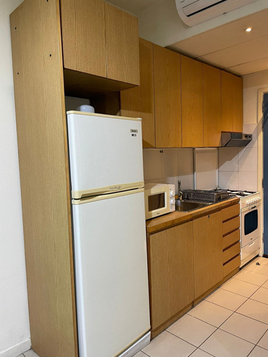 Private kitchen, Loft in Siwar-zouk- 2 Minutes From Hotel Le Royal-dbayeh- by car, Kasrouane