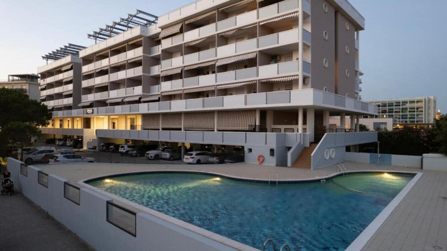 Others 2, Nice Apartment With Terrace and Swimming Pool, Venezia