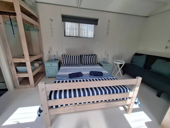 Room 4, Petite Cottage Plett, Eden