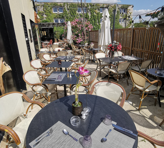Terrace/patio 2, Hôtel Mercator, Loir-et-Cher