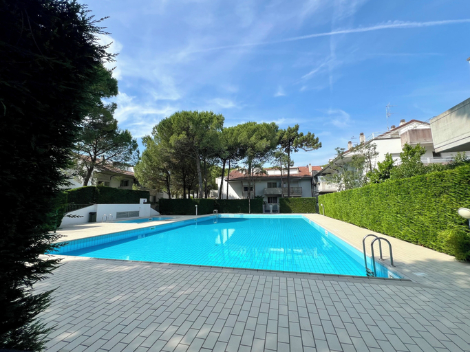 Pool 3, Comfortable Vacation Retreat With Pool, Udine