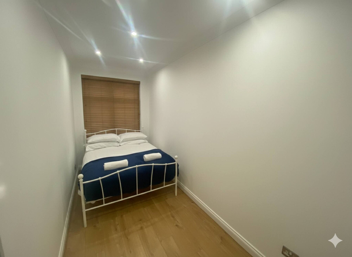 Room 3, Blue Serenity Boutique Apartment, London