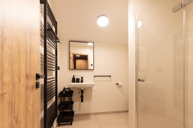 Bathroom 3, Vinarstvi Herufek, Břeclav