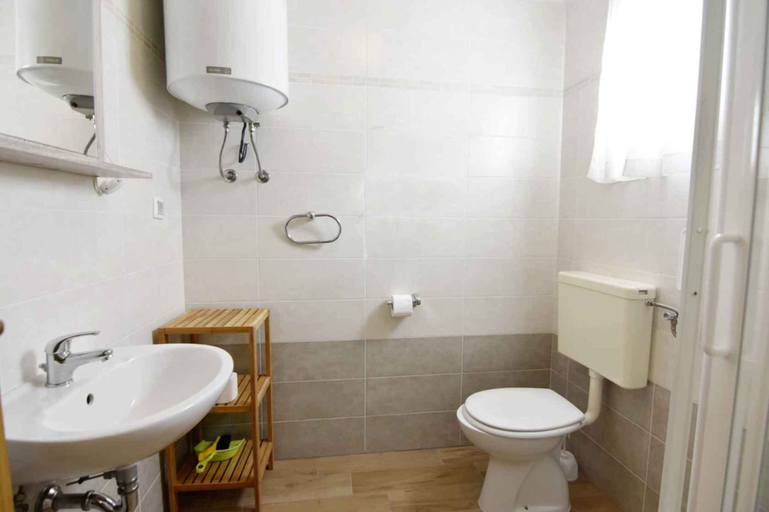 Bathroom 4, Terrace Flat 300 mt From Beach, Umag