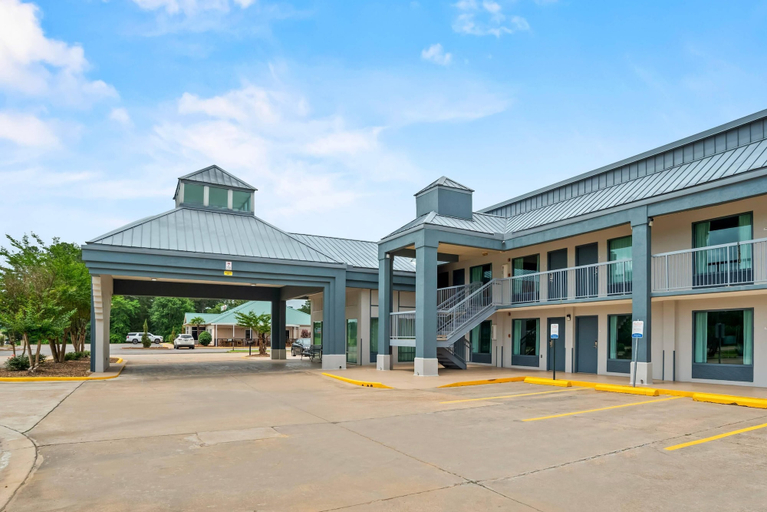 Exterior & Views 2, Quality Inn Louisville MS, Winston