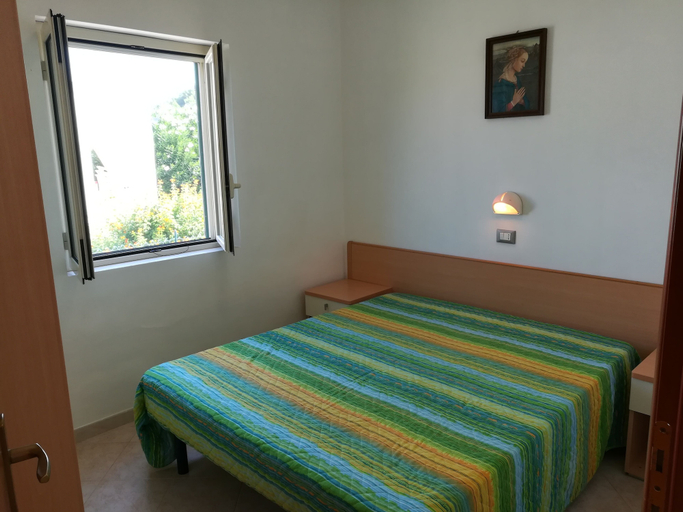 Bedroom 2, Holidays in Vieste in Charming Villas - 2, Foggia