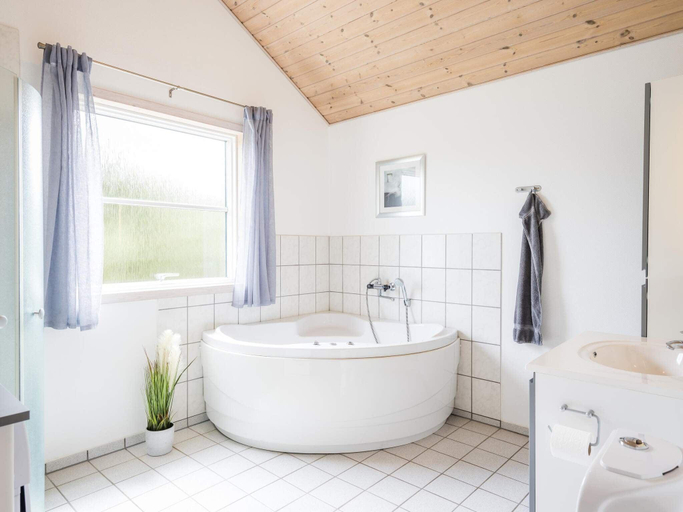 Bathroom 3, 4 star holiday home in Tarm, Ringkøbing-Skjern