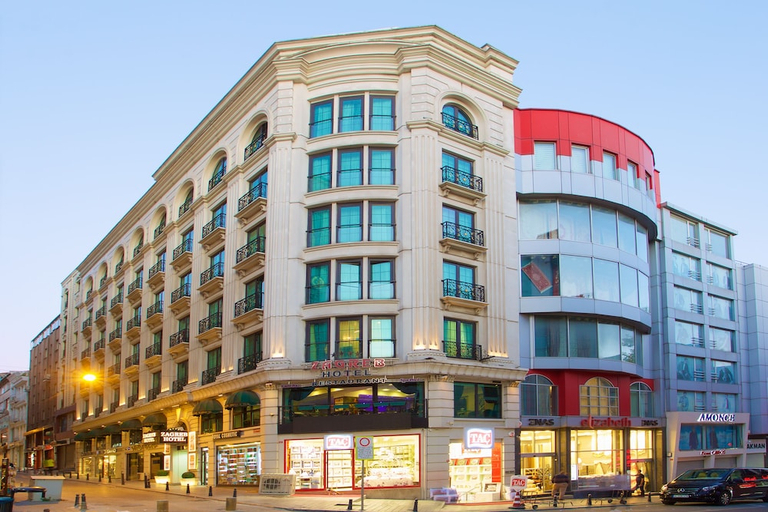 Exterior & Views