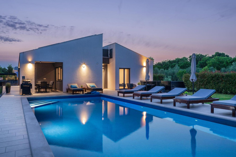Primary image, Villa With Private Pool Near Rovinj, Rovinj