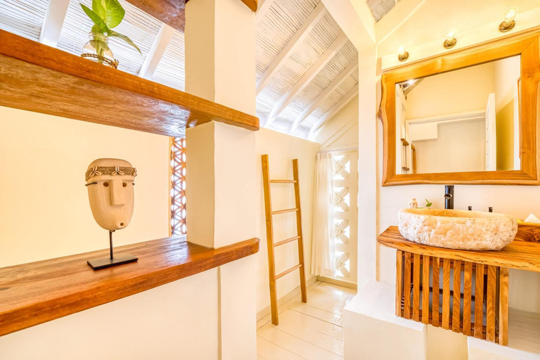 Bathroom 4, Spacious 2 Villas combined, 9 bedrooms, 2 pools, Badung