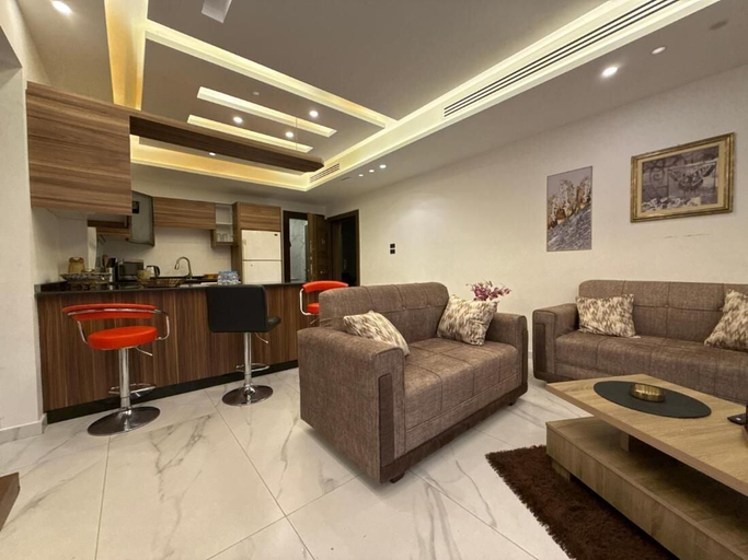 Living area 4, Charming 3 Bedroom Apartment in Amman, Amman