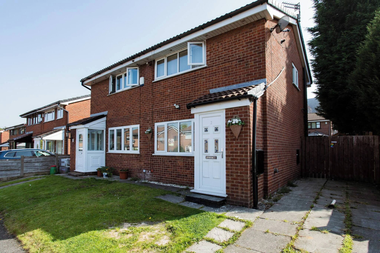 Exterior 3, 2 Bedroom Holiday Home Eith 3 Beds & Sofa Bed Near Manchester City Stadium, Tameside