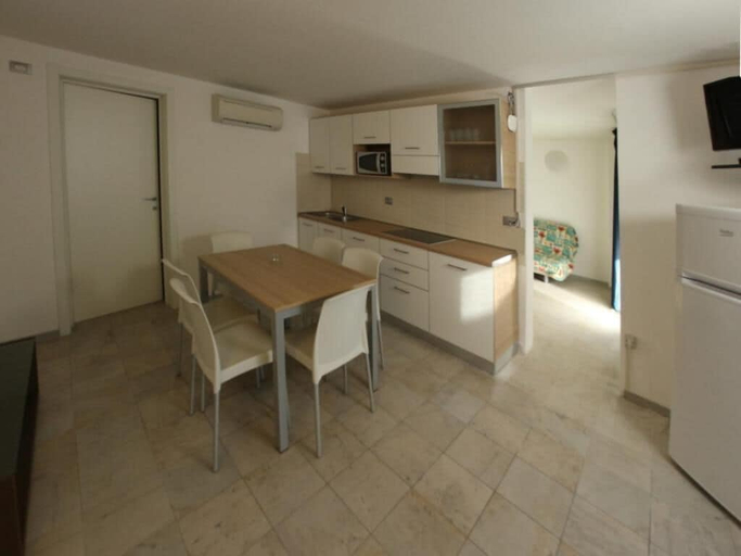 Dining room 2, Renovated Residence Just Steps From the Beach, Udine