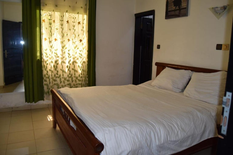 Bedroom 2, PN Meuble Full Option Residence Spacieuse Calme ODZA Petit Marche Yaounde, Mfoundi
