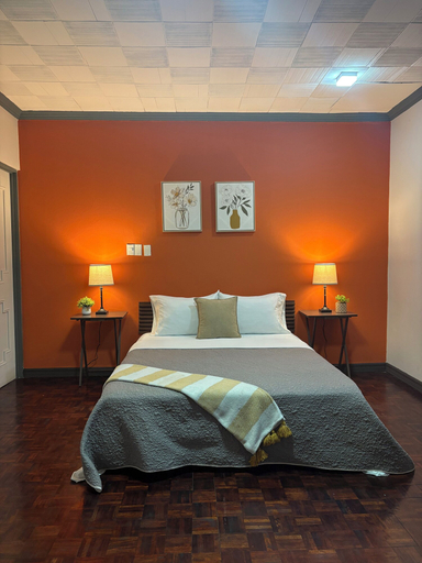 Room 4, Luca, San José