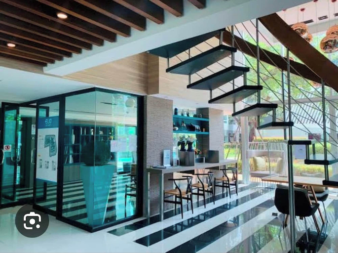 Living room 2, Elio Del Ray Studio Walk to BTS Bill Included, Phra Khanong