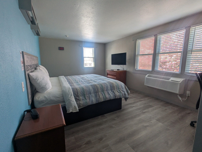 Bedroom 3, Hyannis Host Inn, Barnstable