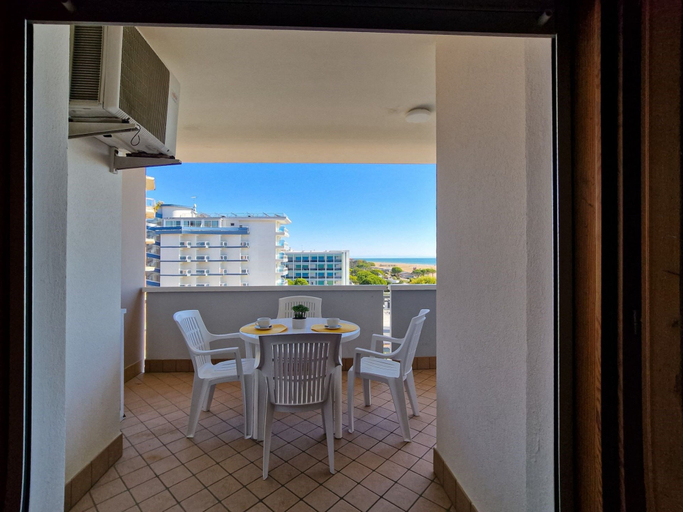 Balcony 2, Modern Flat With Swimming Pool, Venezia