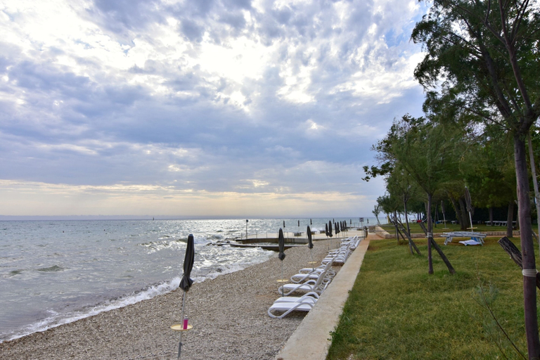 Beach 5, Terrace Flat 300 mt From Beach, Umag