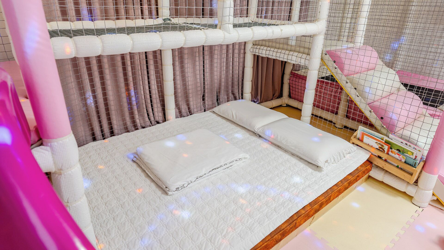 Bedroom 2, Gyeongju Liune Kids Pool Villa Pension, Gyeongju
