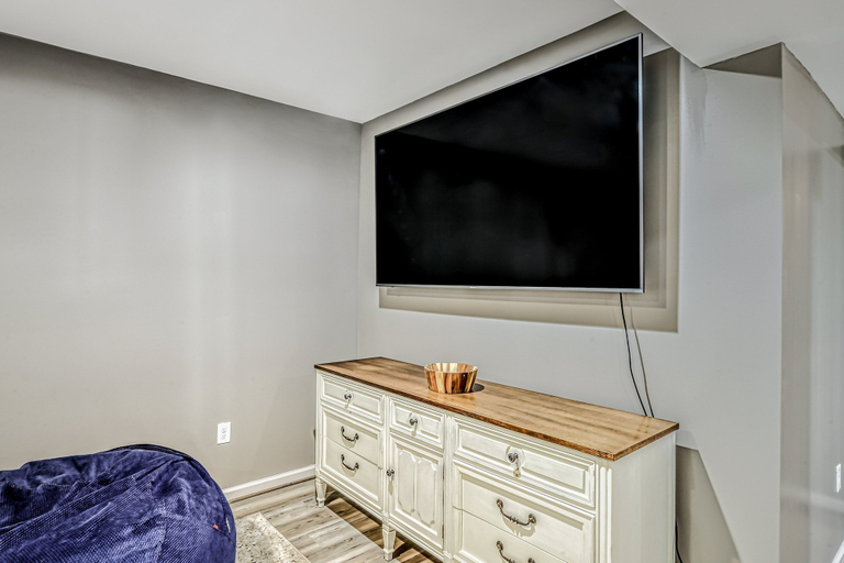 Interior 2, Lakefront Home With Private Dock, Hot Tub, Fireplace, & Central A/C - Free Wifi, Spotsylvania