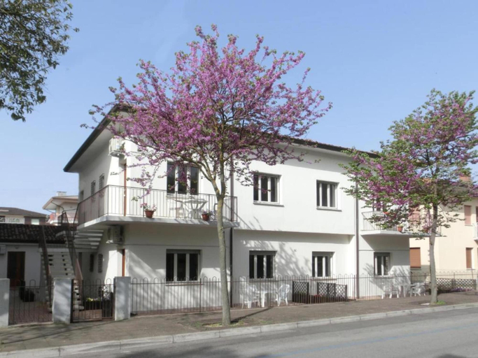 Exterior 3, Relaxing Stay With Parking Space in Lignano, Udine