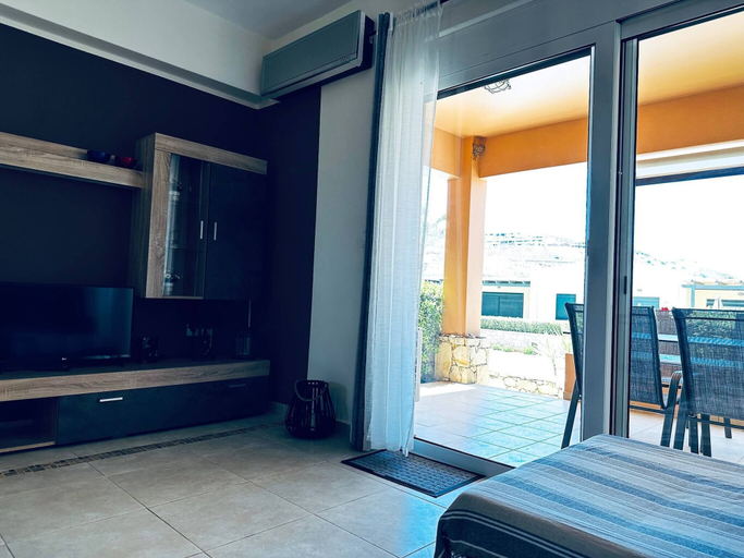 Interior 2, To Steki 1min From Beach 2bd 1ba, Crete