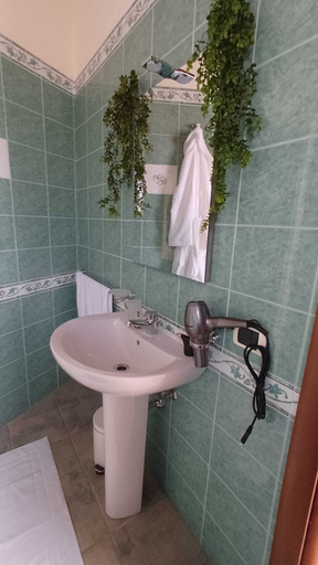 Bathroom 5, B&B Gioiosa, Reggio Di Calabria