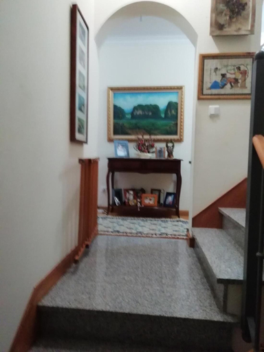 Hallway 2, Room-bed 8 in a 6-bed Mixed Dormitory Ro, Sintra