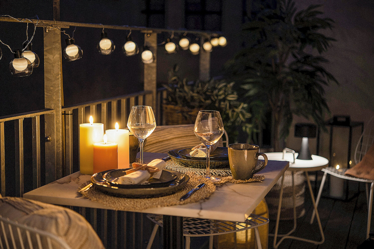 Others 4, Leaves 2- Chic Apt for 8 Persons in Central Copenhagen, Copenhagen