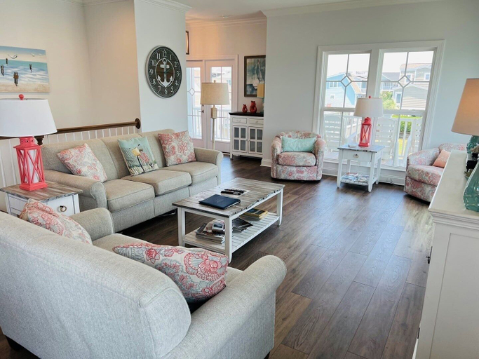 Living area 2, Salty Forever / 105 Shell Drive 4 Bedroom Home, Brunswick