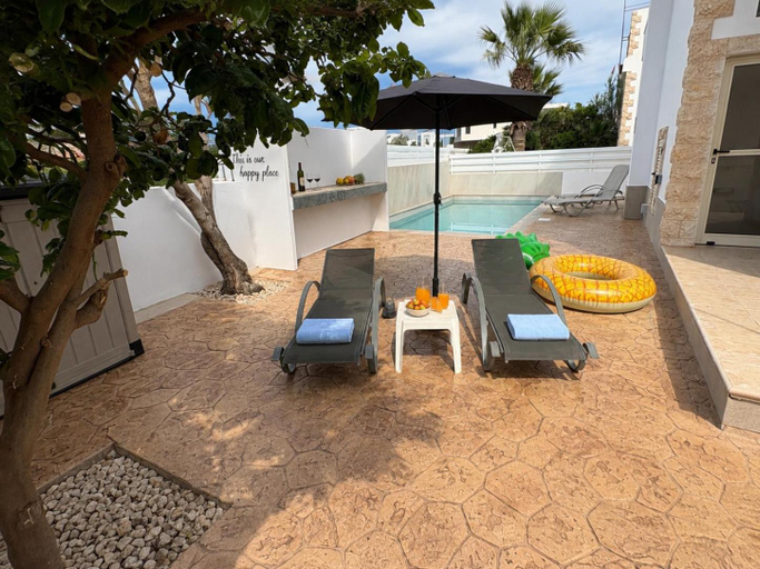 Others 5, Blue Crystal Seaview