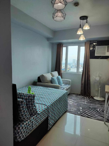 Room 5, Cozy Studio Unit in Quezon City With Private Pool and City Views, Quezon City