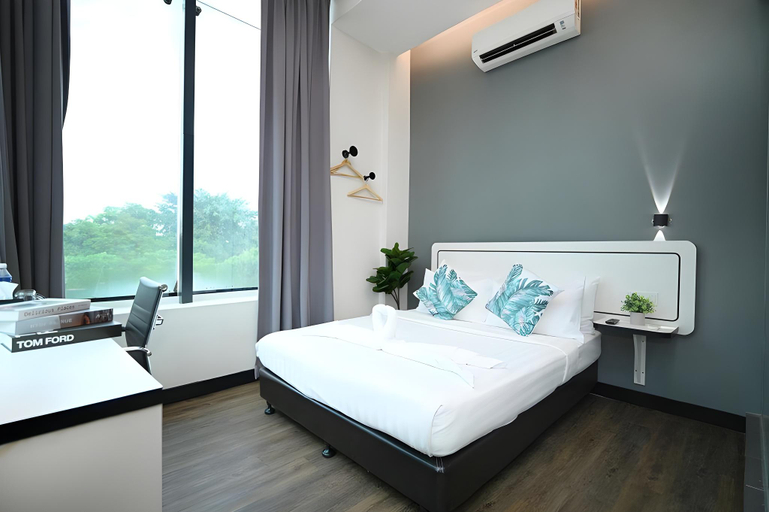 Others 5, Swing & Pillows at Kota Kemuning Selangor, Shah Alam