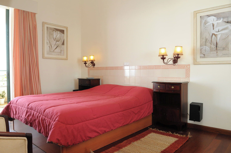 Bedroom 2, An Uninterrupted 180º Overlooking the Atlantic Ocean, Santa Cruz