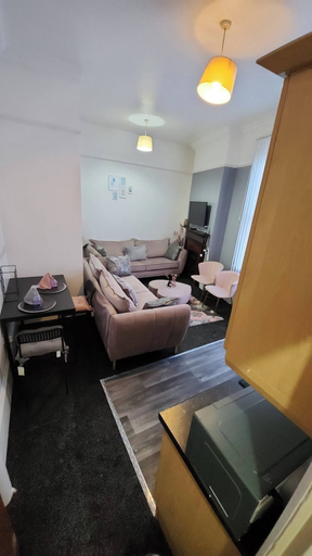 Living room 2, Glamsflat Troccadero, Wolverhampton