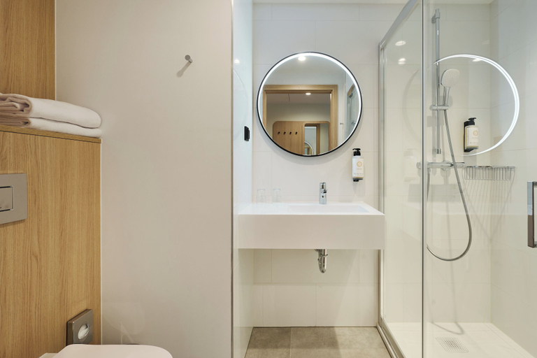 Bathroom 4, Premiere Classe Warsaw Airport, Warsaw