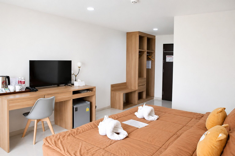 Others 4, Christella Hotel Laemchabang, Si Racha