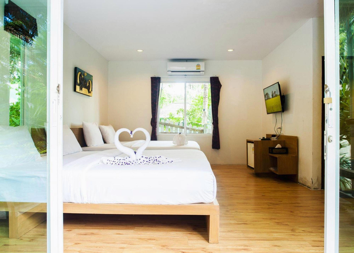 Bedroom 2, Larissa Samed Resort, Muang Rayong
