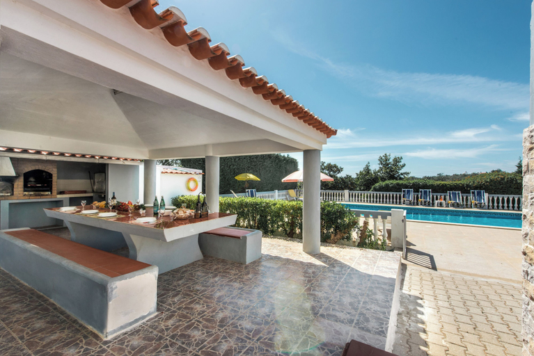 Others 4, 5BR w Private Pool & Snooker Table, Silves