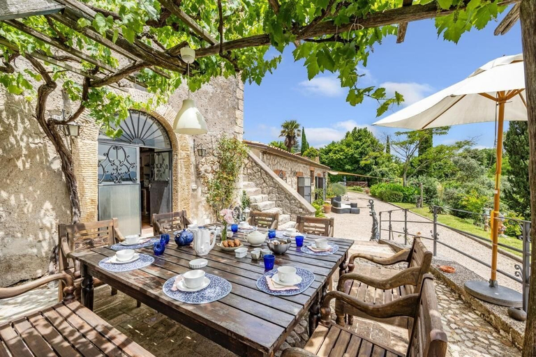 Outdoor dining 4, Torre Del Melograno With Heated Pool, Viterbo
