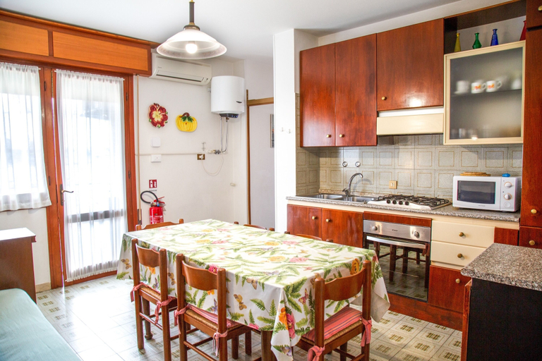 Interior 3, Downtown Apartment by the Beach, Venezia