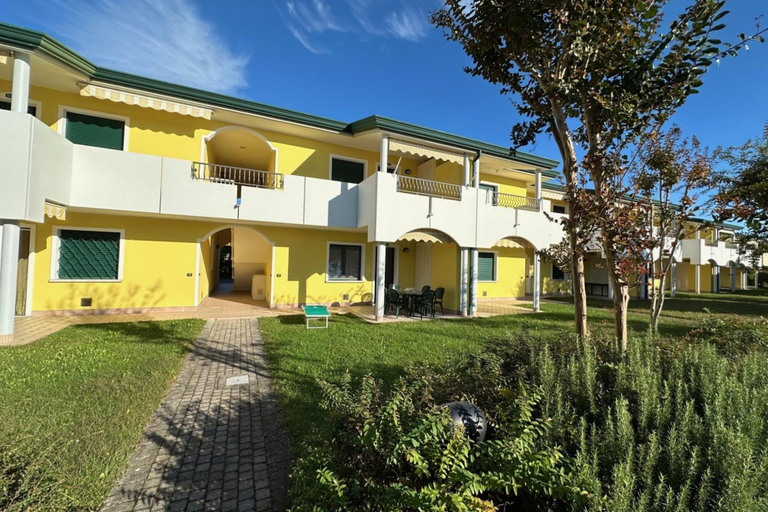 Exterior 5, Relaxing Getaway With Pool and Garden in Bibione, Venezia