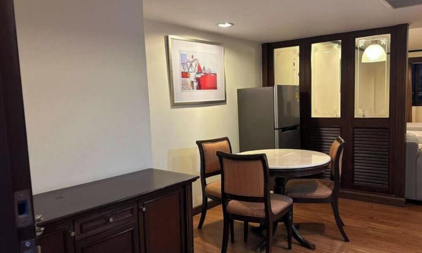 In-room dining 4, Omni Tower Serviced Apartment Nana, Khlong Toey
