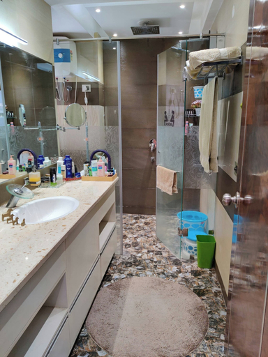 Others 4, Room-'mount View Double-bed' By Aparna B, Panchkula